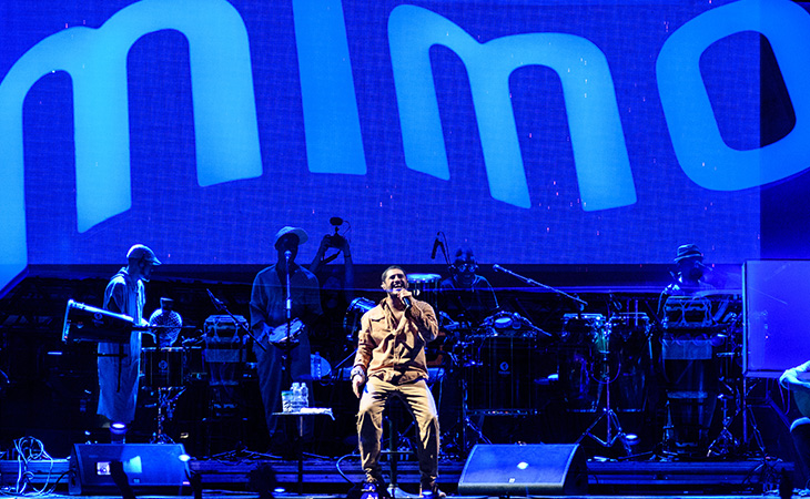 Samba de Criolo encerra festival na Marina da Glória
